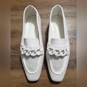 Torgeis Women's Kalina Loafer - WHITE